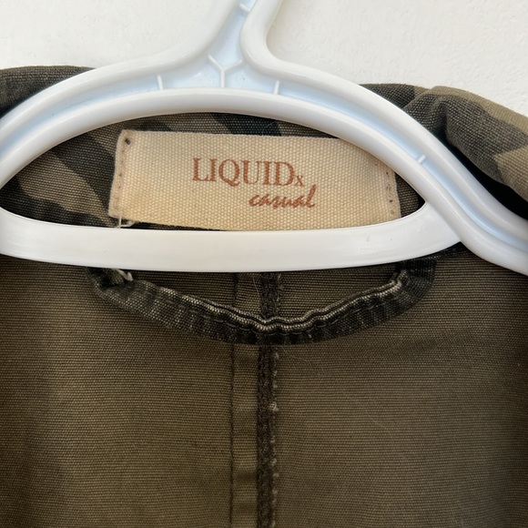 Camo Utility Vest Medium Womens - Picture 3 of 3